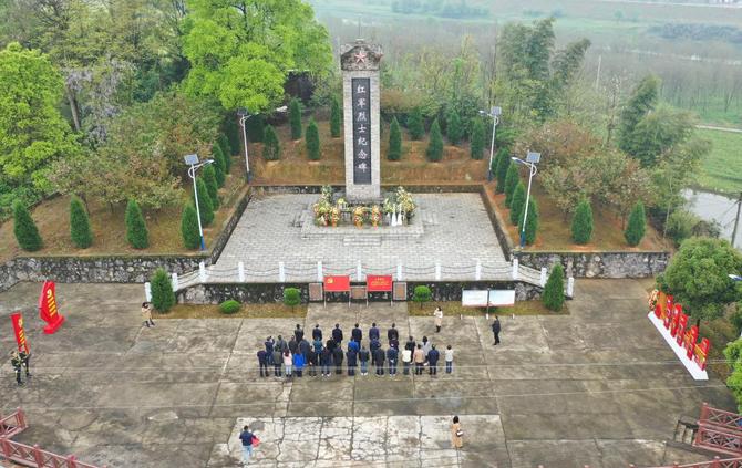 mk体育(MKsports集团)股份公司,理论学习中心组赴浯溪河战役旧址开展党史学习教育 mk体育(MKsports集团)股份公司,理论学习中心组赴浯溪河战役旧址开展党史学习教育